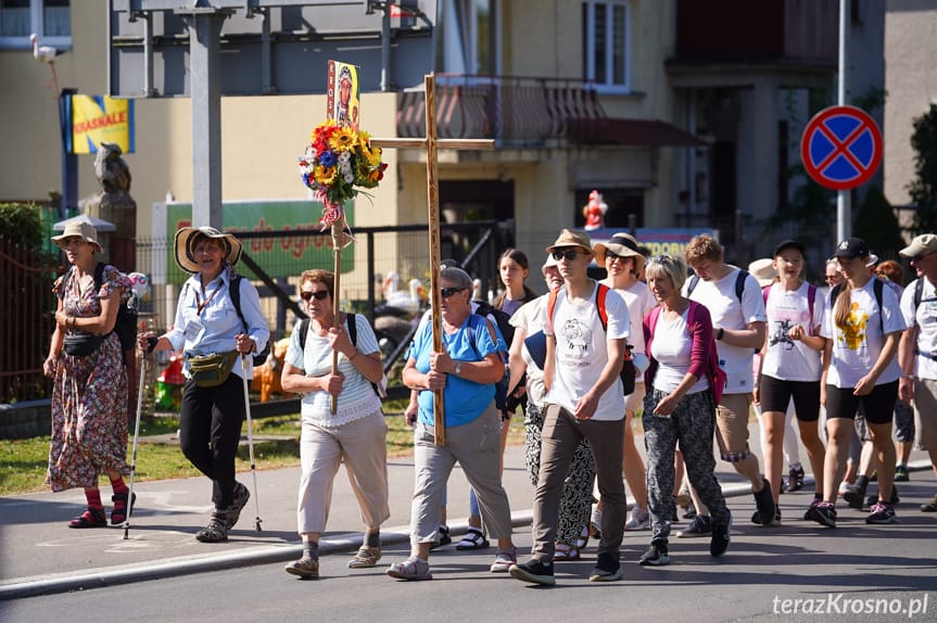 Wyruszyli z Krosna ku Jasnej Górze