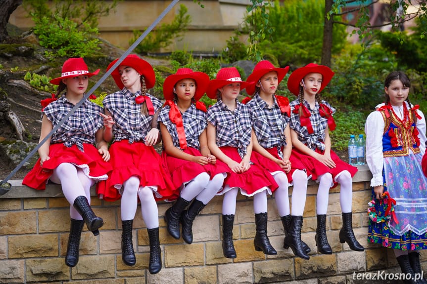 11. Polonijny Festiwal Dziecięcych Zespołów Folklorystycznych rozpoczął się w Iwoniczu-Zdroju