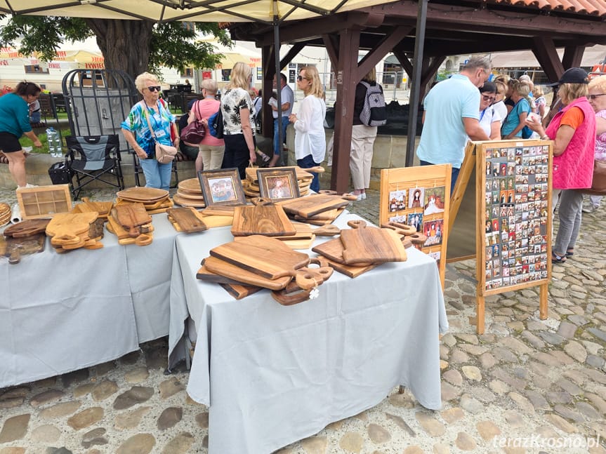 Krośnieński Ryneczek zaprasza na regionalne przysmaki i rzemiosło