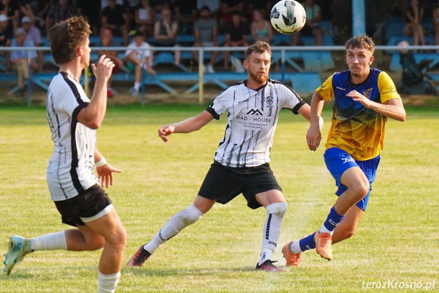 Tęcza Zręcin - LKS Haczów 1:1
