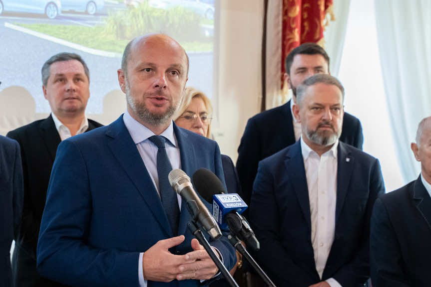 Wykonawca Podkarpackiego Centrum Lekkiej Atletyki wybrany