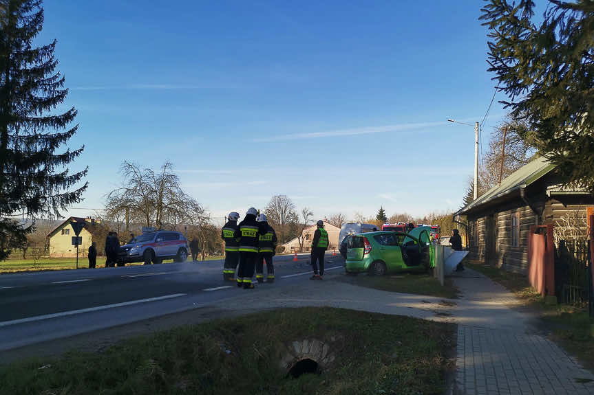Wypadek w Babicy. Zderzenie trzech pojazdów