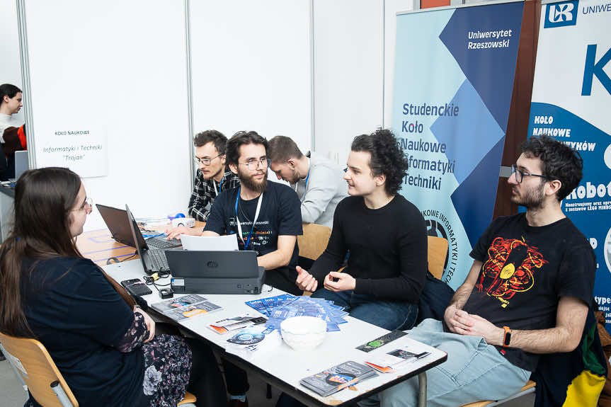 Dzień Otwarty na Uniwersytecie Rzeszowskim [ZDJĘCIA]