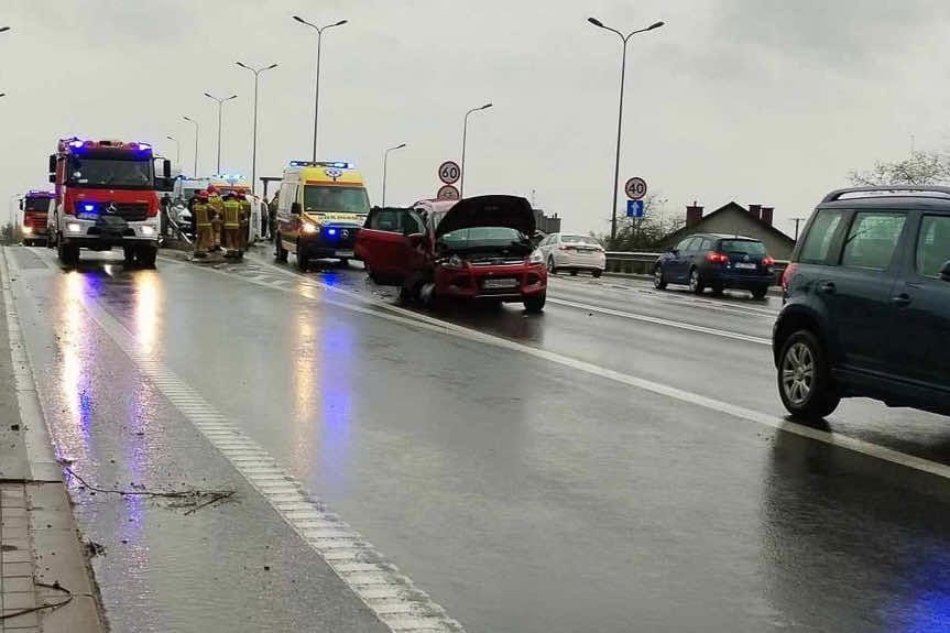 Wypadek w Głogowie Małopolskim. Zderzenie dwóch samochodów