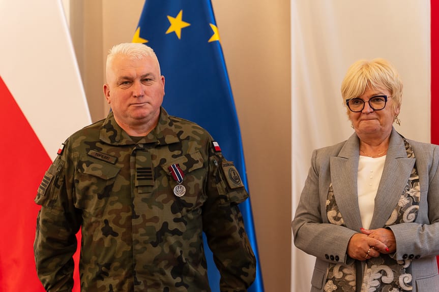 Wręczono odznaczenia zasłużonym mieszkańcom Podkarpacia [ZDJĘCIA]