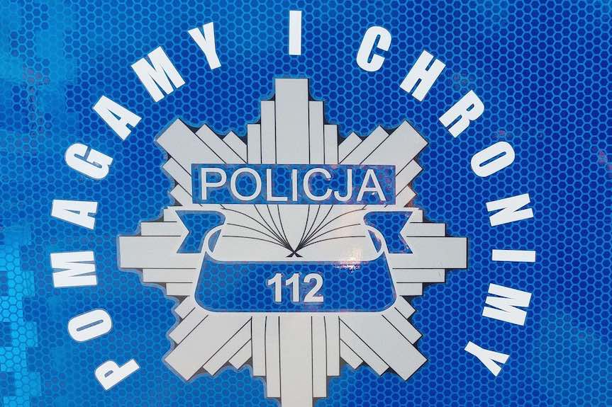 Policyjna eskorta rodzącej kobiety do rzeszowskiego szpitala 