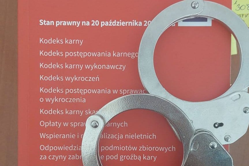 Policjanci zatrzymali dwóch mężczyzn podejrzanych o rozbój