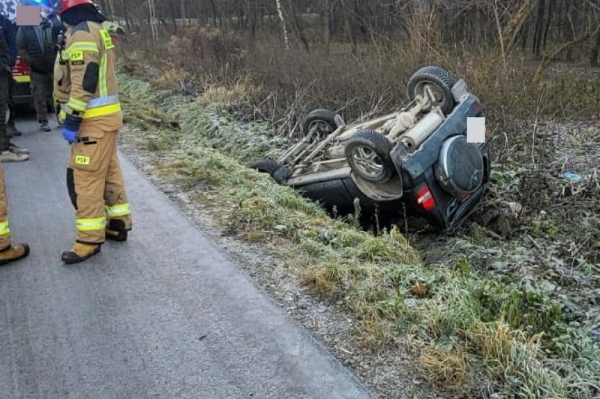 Dachowanie mitsubishi w Piątkowej