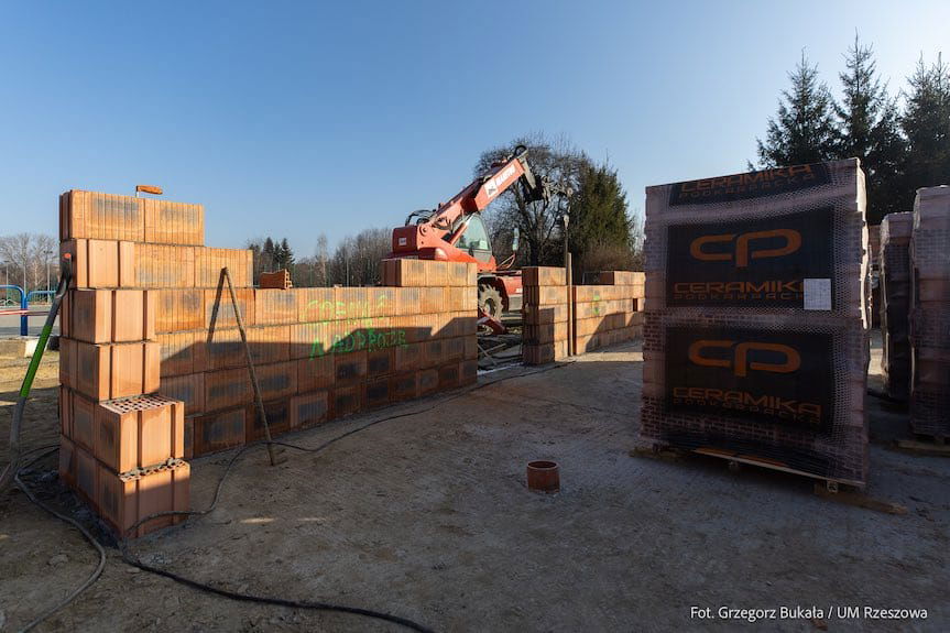 Trwa modernizacja stadionu Grunwaldu Budziwój
