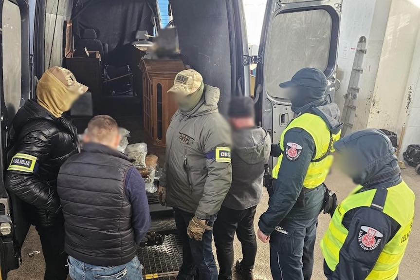 Policjanci przejęli ponad 13 kilogramów narkotyków