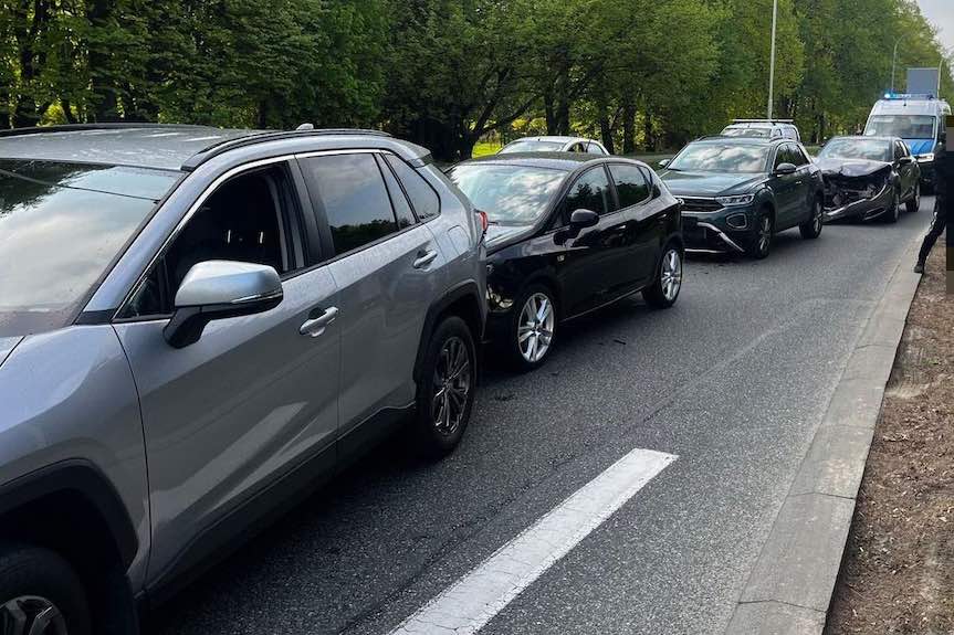 Poranna kolizja w Rzeszowie. Zderzenie czterech pojazdów