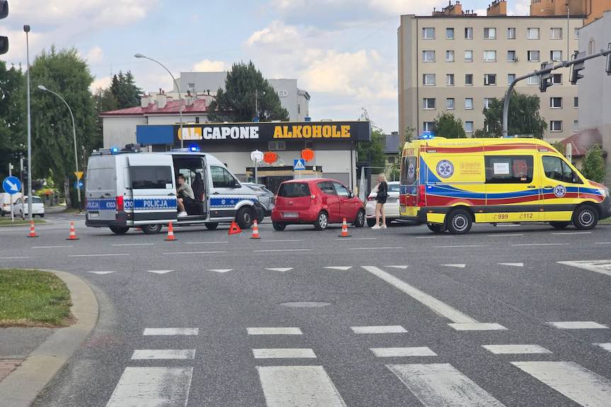 Wypadek w Rzeszowie. Zderzenie dwóch samochodów