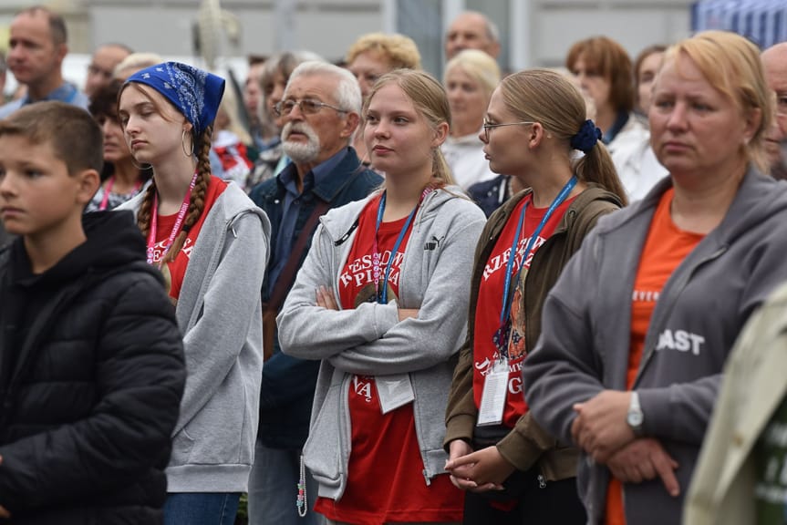 Ruszyła 48. Rzeszowska Piesza Pielgrzymka na Jasną Górę [ZDJĘCIA]