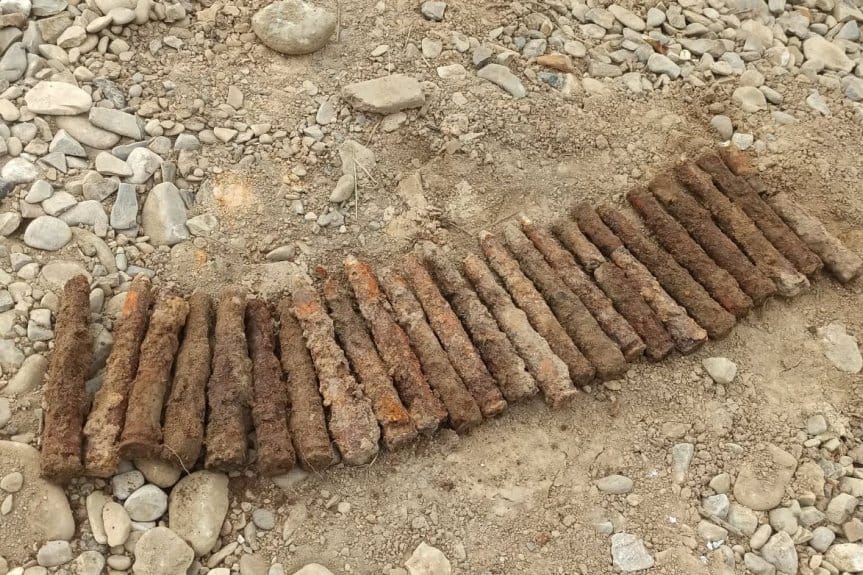 Policjanci zabezpieczali miejsce odnalezienia niewybuchu