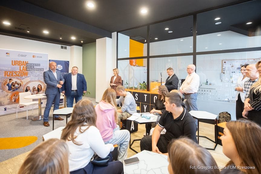 Rzeszów. Wsparcie dla młodych na rynku pracy