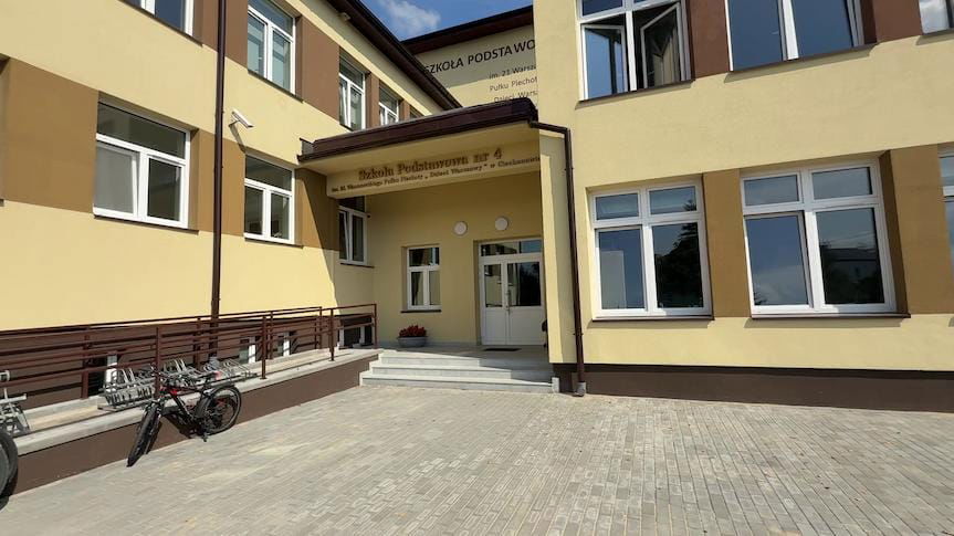 Szkoła Podstawowa nr 4 w Ciechanowie, fot. NFOŚiGW