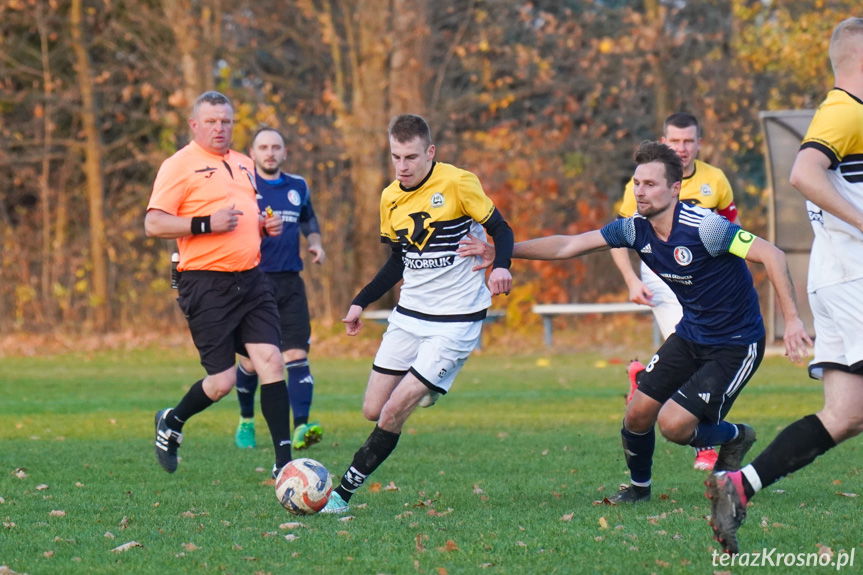 Zacięte derby w Świerzowej Polskiej. Remis po dramatycznej końcówce [ZDJĘCIA]