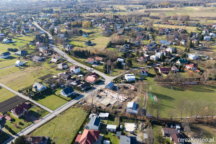 Budowa nowego Domu Kultury i remizy OSP w Świerzowej Polskiej nabiera tempa
