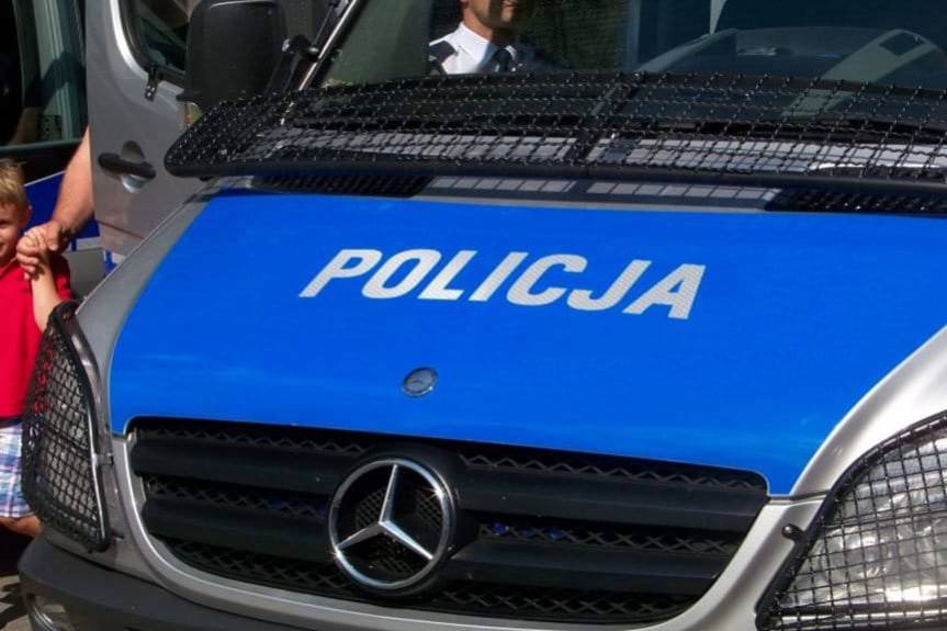 Policjanci ruszyli na ratunek dziecku