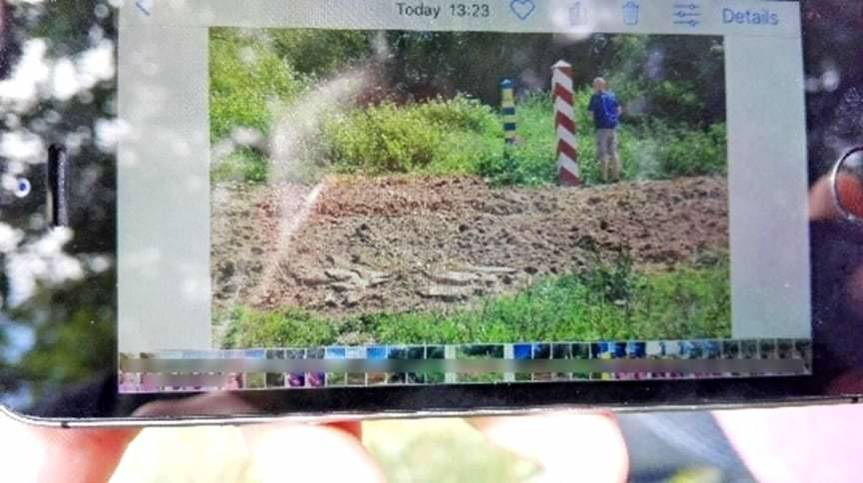 Kolejne mandaty za robienie sobie zdjęcia ze słupem granicznym