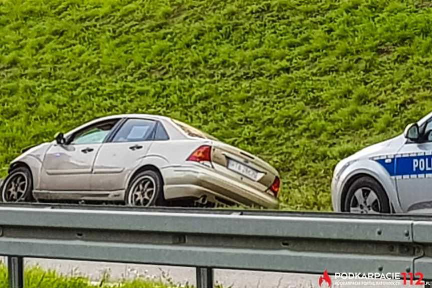 Stracił panowanie, wylądował w rowie