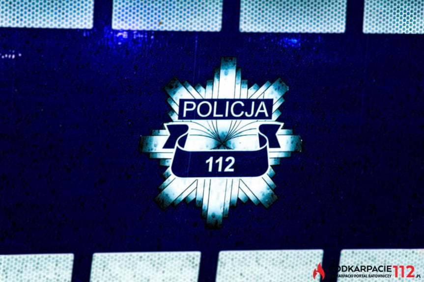 Zderzenie 2 pojazdów, 3 osoby w szpitalu