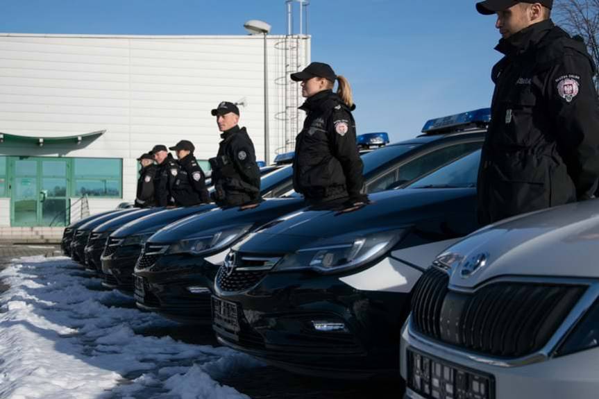 Nowe radiowozy dla podkarpackich celników