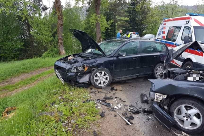Zderzenie dwóch samochodów w Kwaszeninie