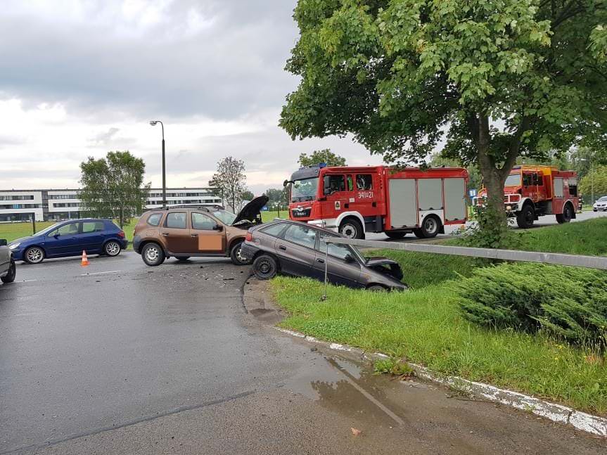 Poranne zdarzenie drogowe na wysokości sklepu Unimet w Krośnie