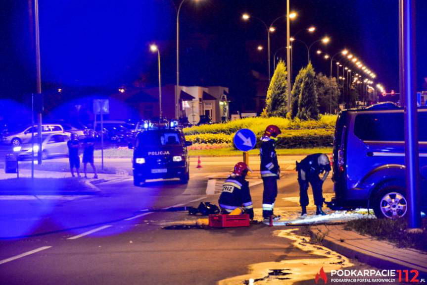 Ulatniający się gaz z Citroena 