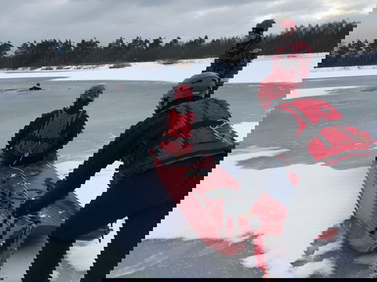 Ćwiczenia z zakresu ratownictwa lodowego