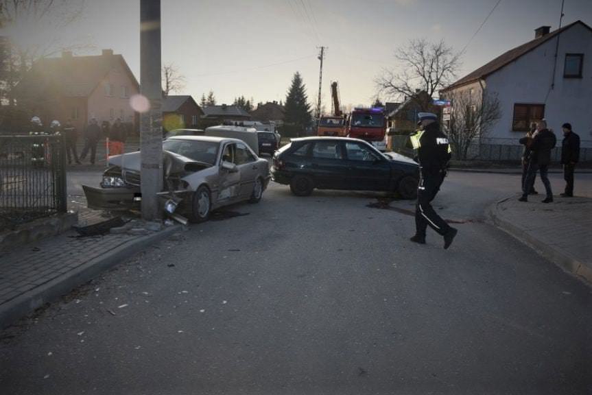Oleszyce. Zderzenie dwóch samochodów osobowych