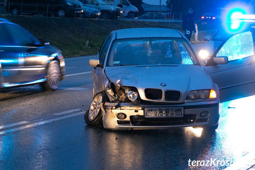 Krosno. Zderzenie samochodu ciężarowego z osobowym