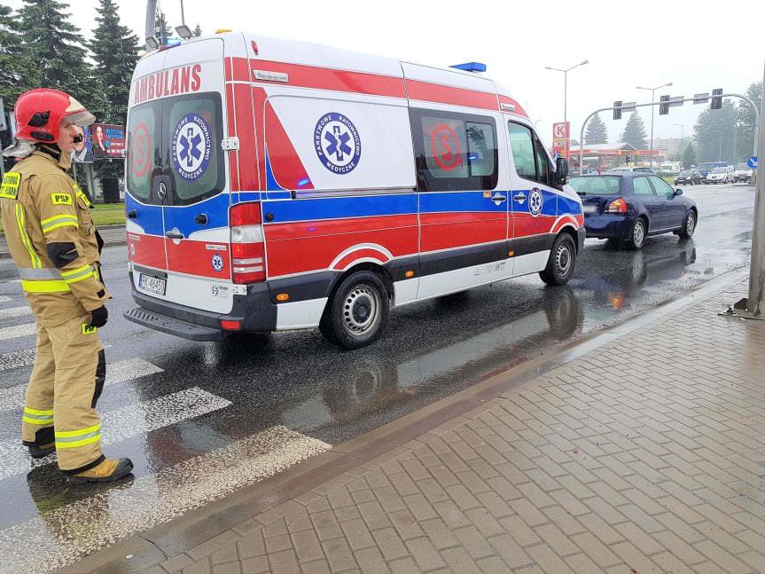 KROSNO. Tirem najechał na tył samochodu osobowego