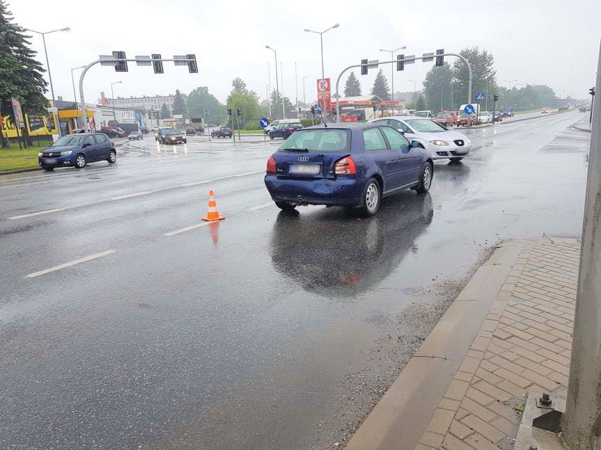 KROSNO. Tirem najechał na tył samochodu osobowego