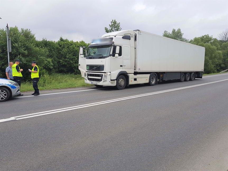 Równe. Zderzenie ciężarówki i samochodu osobowego 