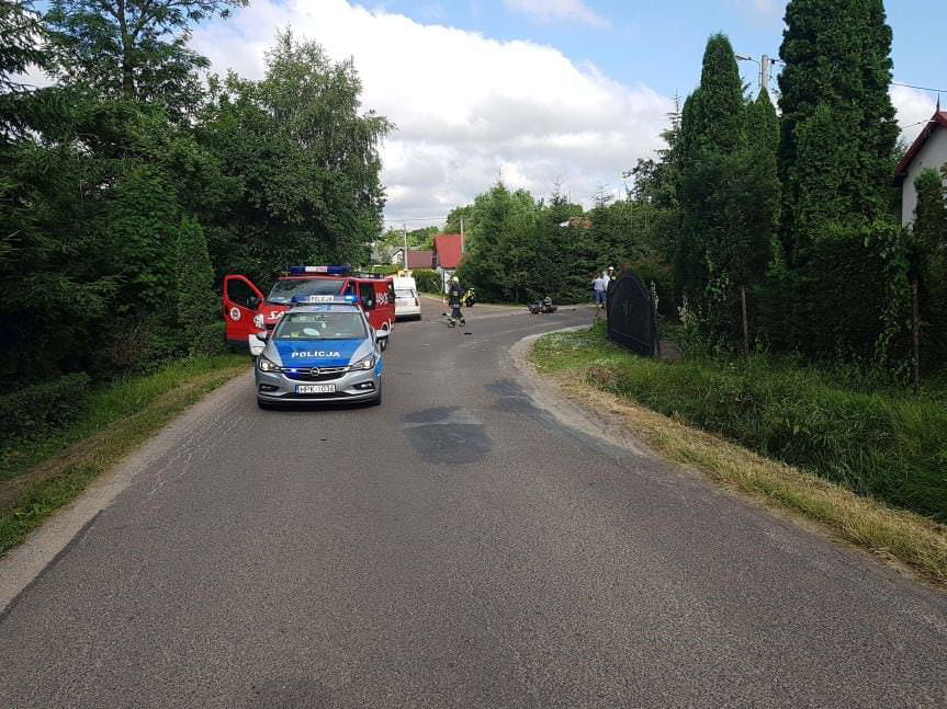 Kolizja w Potakówce. Zderzenie skutera z samochodem osobowym