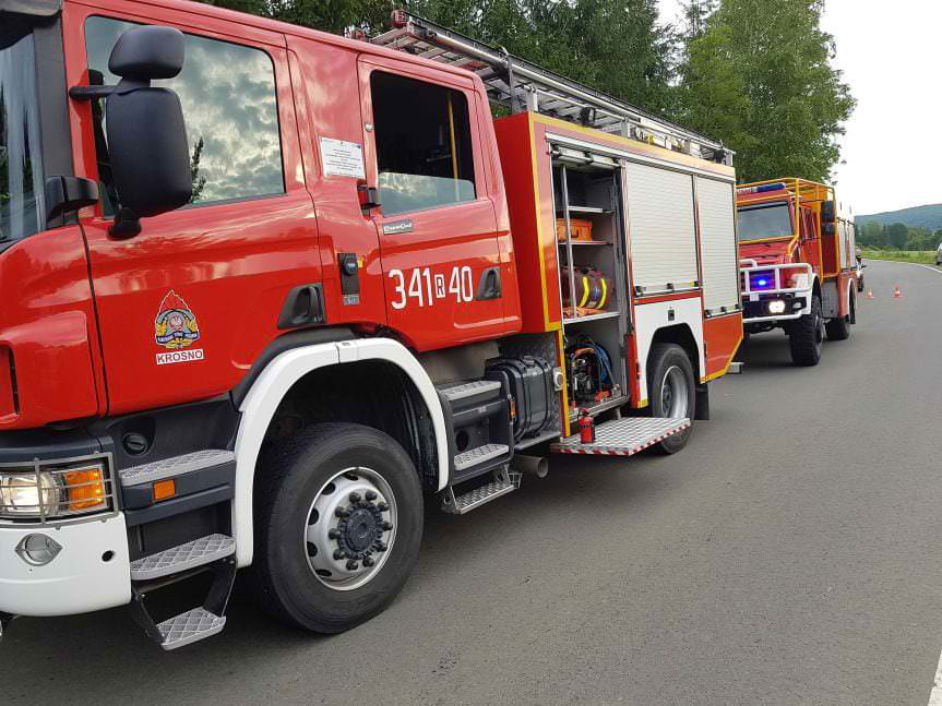 Wietrzno. Dachowanie samochodu osobowego