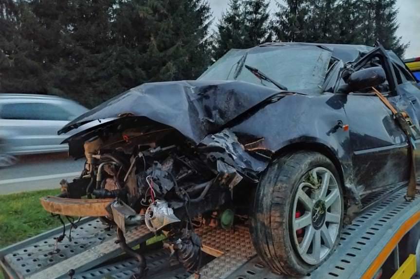 Humniska. Dachowanie audi