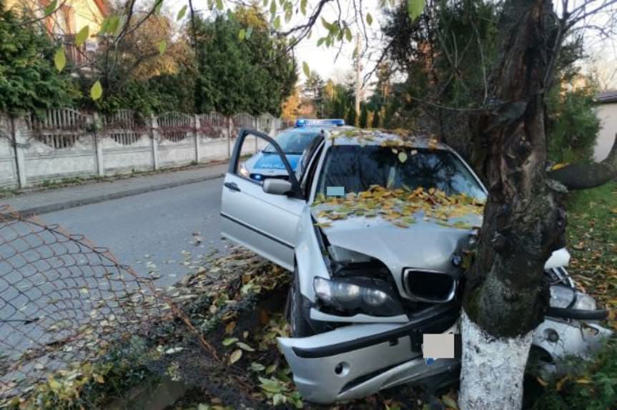 Przeworsk. Uderzyła w drzewo