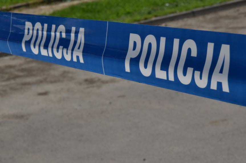 Zamknął się z synem w pokoju, nie chciał go wypuścić