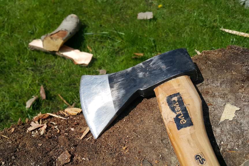 Groził siekierą pracownikom urzędu gminy w Zagórzu