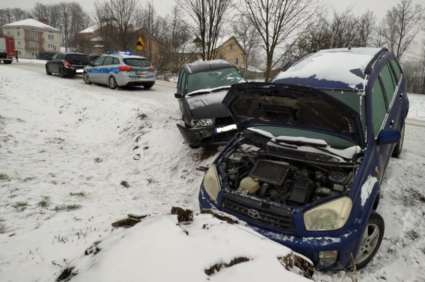 Nozdrzec. Zderzenie dwóch samochodów