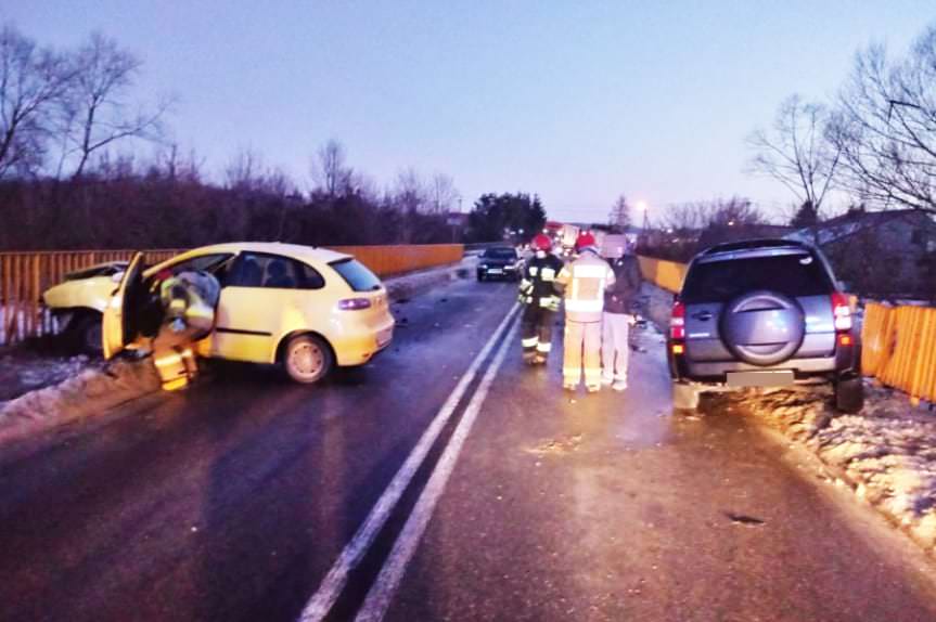 Czołowe zderzenie w Brzeźnicy