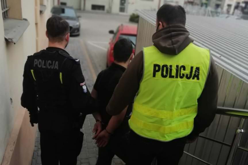 Pili alkohol i zdewastowali zabytkowy kościół