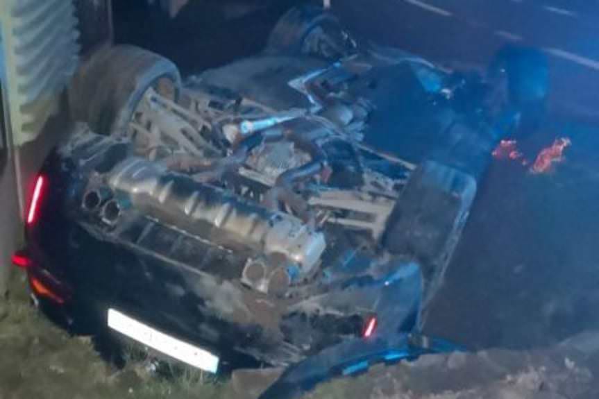 Kraczkowa. Dachowanie samochodu bmw