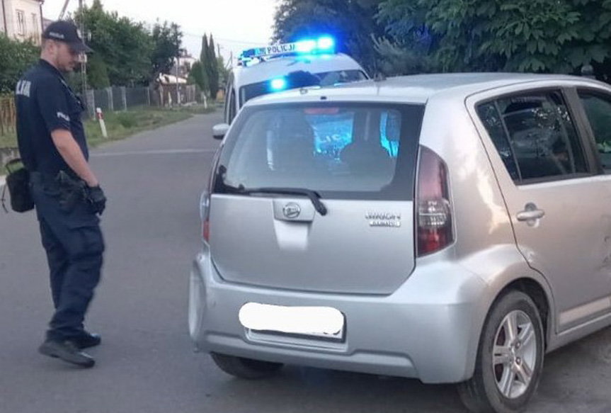 21-latek wjechał w ogrodzenie 