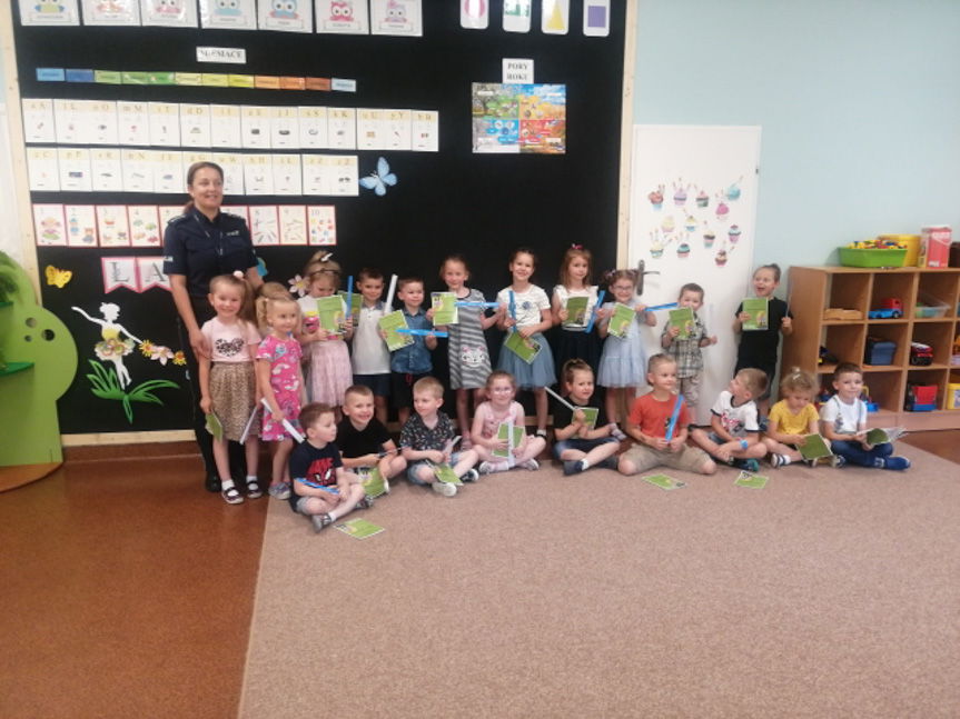 Policjanci na spotkaniu z przedszkolakami 