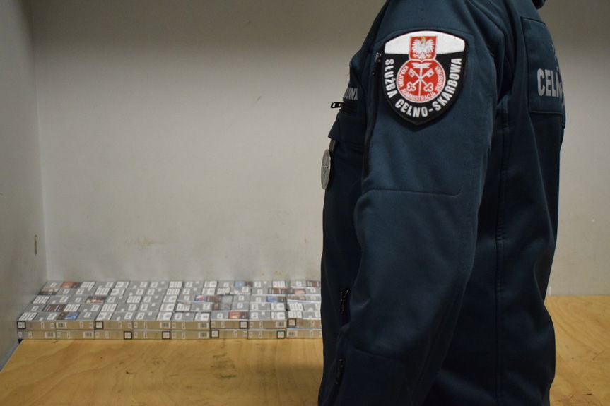 Nielegalne papierosy z przemytu