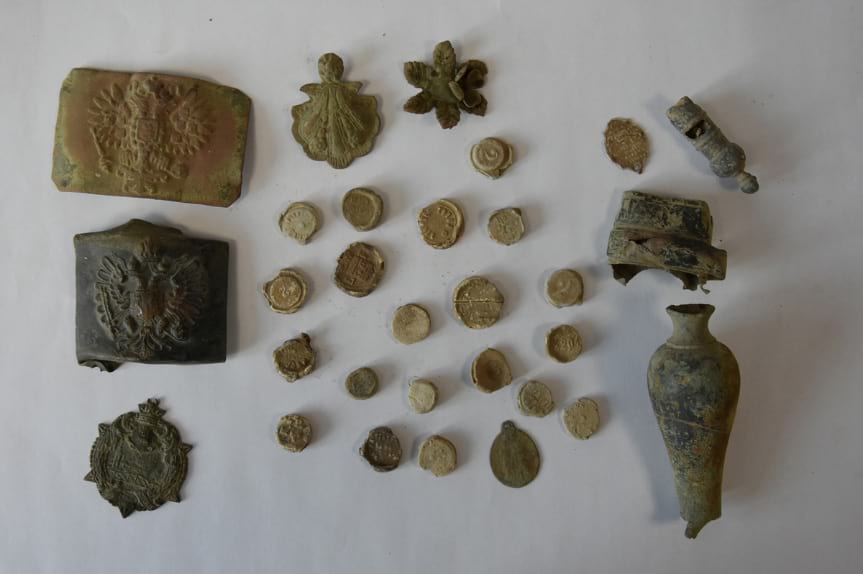 Policjanci zabezpieczyli amunicję w domu 19-latka